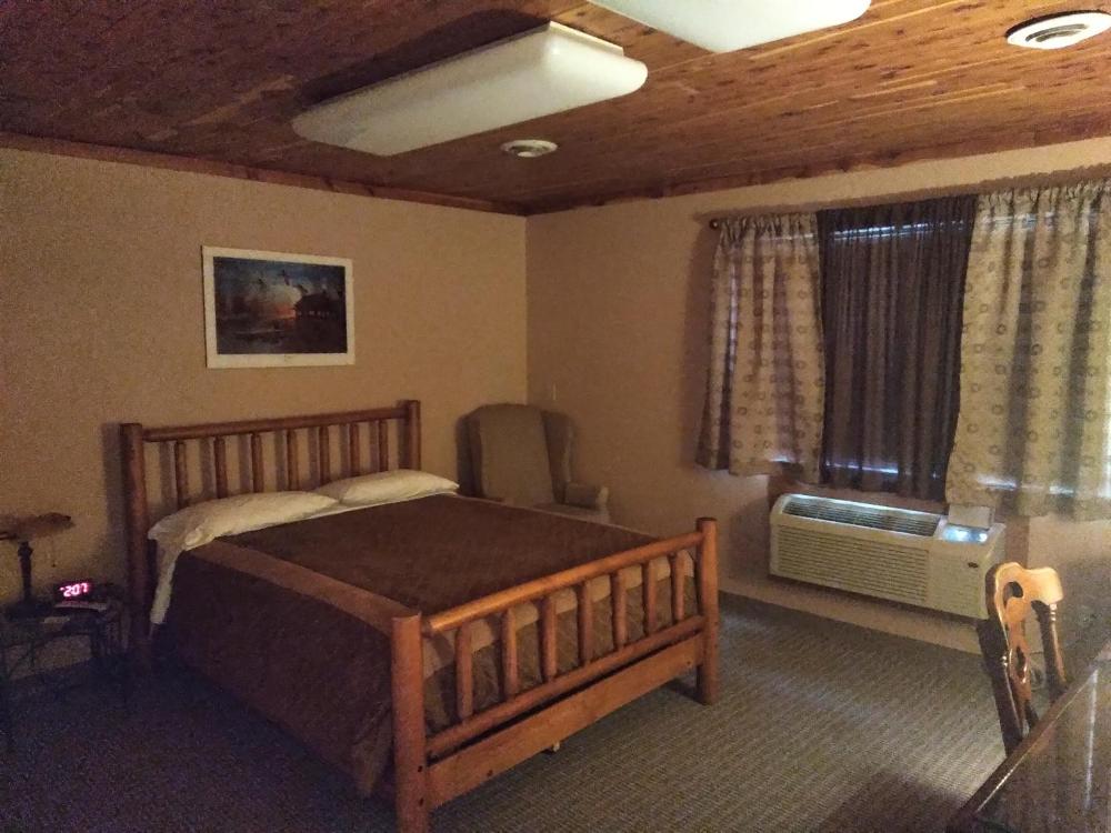 Superior Queen Room interior